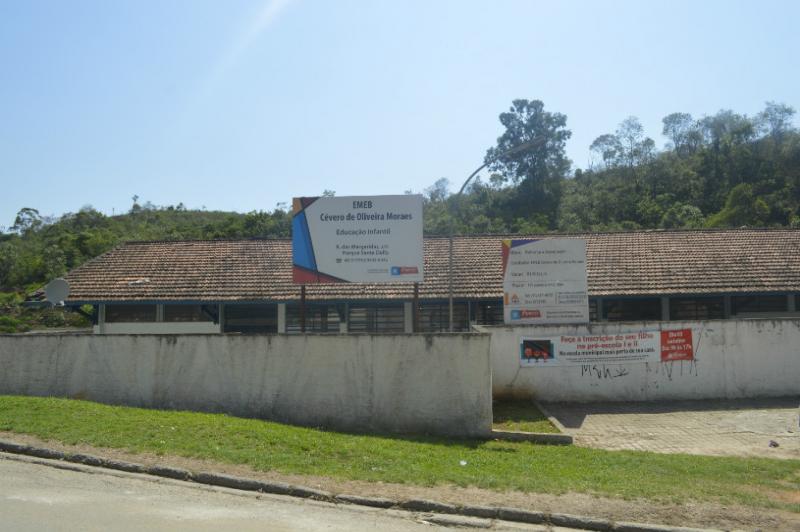 Frente da escola