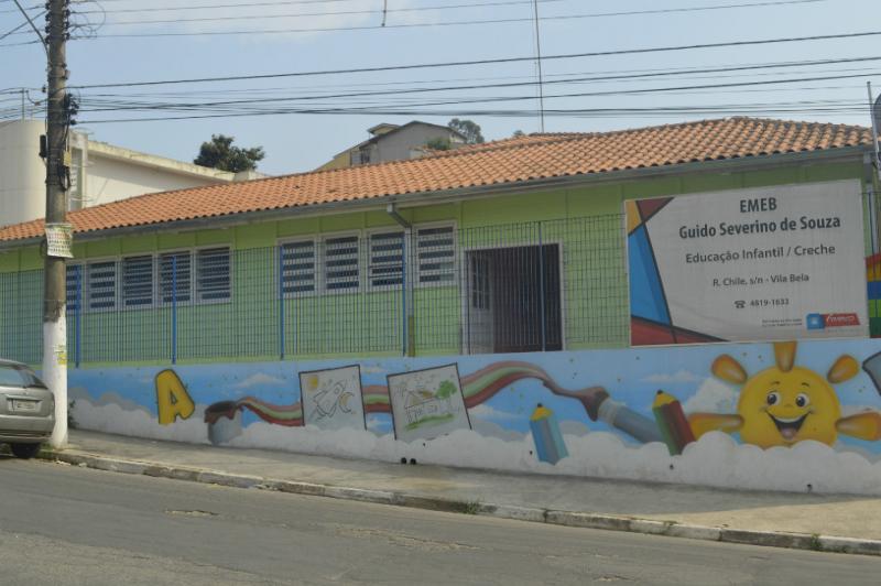 Frente da escola 