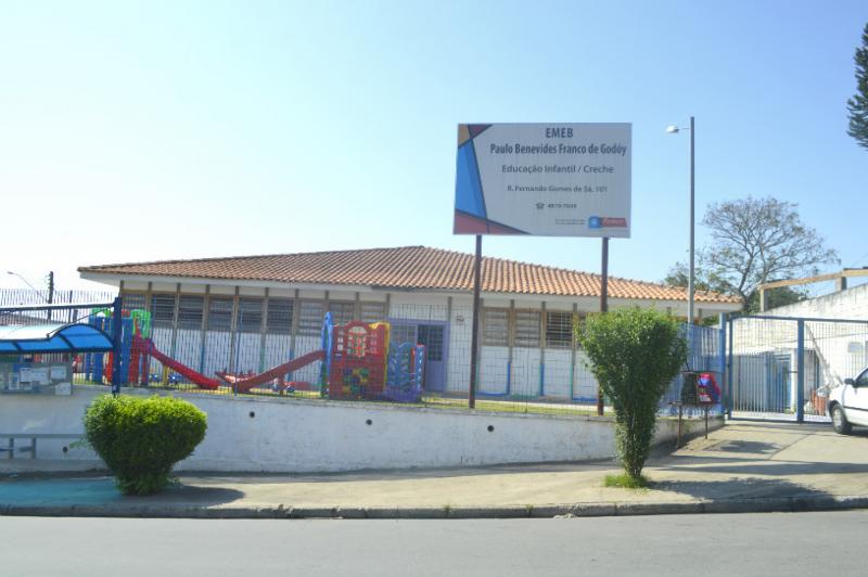 Frente da escola 