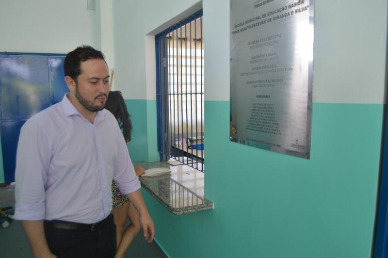 Prefeito realiza visita as EMEBs