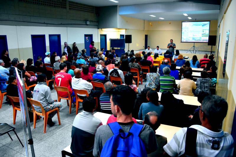 EMEB Donald Savazoni recebe mais de 100 pessoas em mais uma plenária que abordou os avanços e necessidades do município EMEB Donald Savazoni recebe mais de 100 pessoas em mais uma plenária que abordou os avanços e necessidades do município