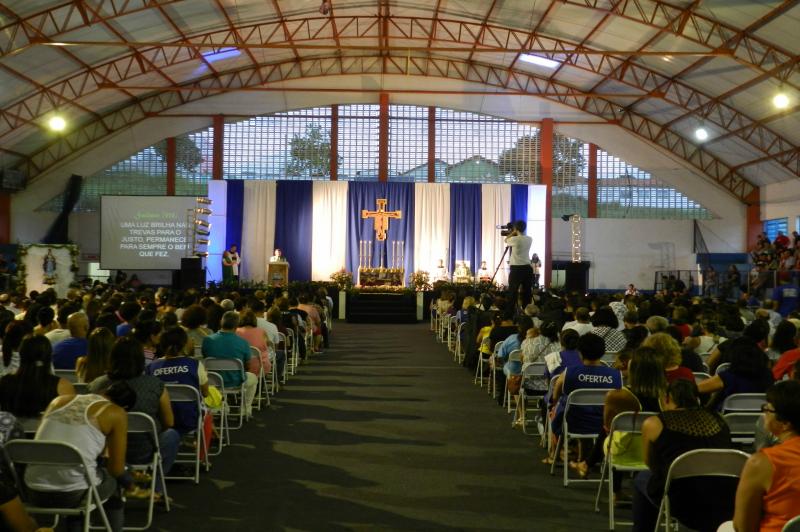 Milhares de fiéis participam do Cerco de Jericó Milhares de fiéis participam do Cerco de Jericó