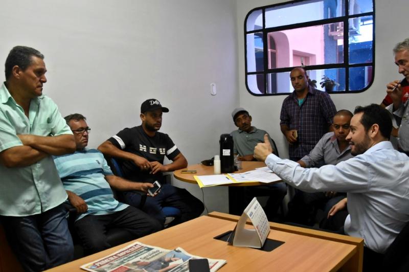 Em busca de melhorias, moradores do Pretória visitam a prefeitura Em busca de melhorias, moradores do Pretória visitam a prefeitura