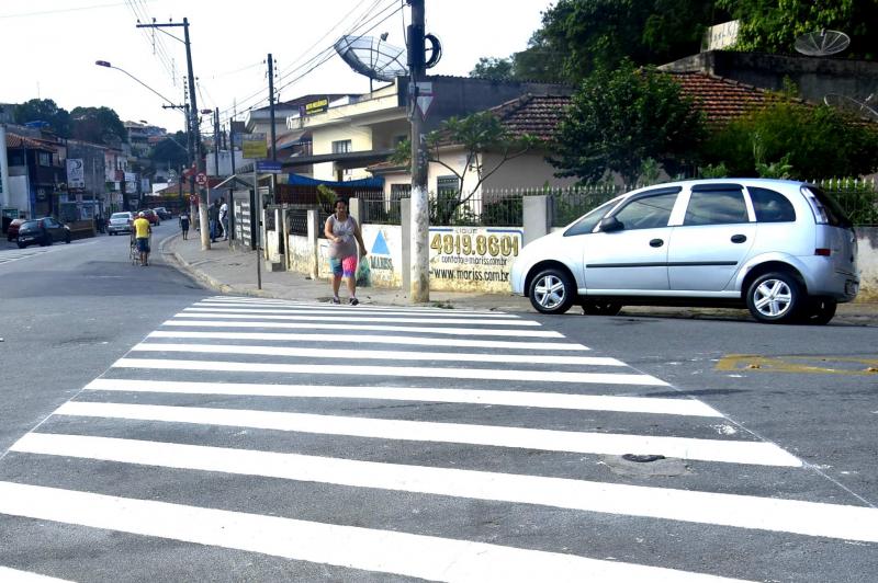 Recuperação de sinalização viária é iniciada Recuperação de sinalização viária é iniciada