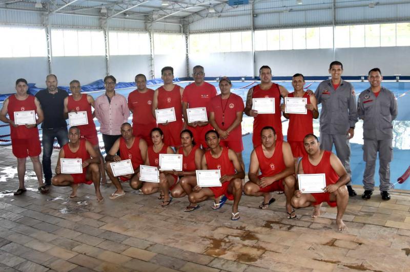 GCM´s participaram de treinamento aquático na Escola Superior de Bombeiros GCM´s participaram de treinamento aquático na Escola Superior de Bombeiros