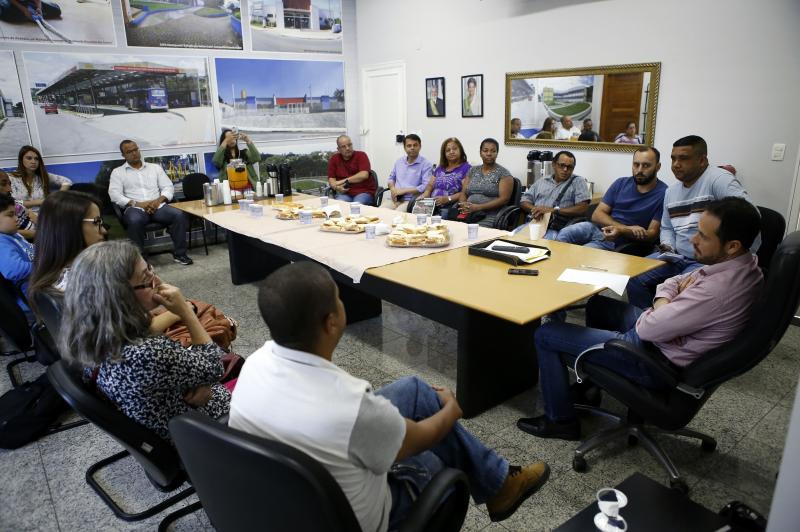 Em reunião no gabinete, moradores do Pretória apresentam reivindicações Em reunião no gabinete, moradores do Pretória apresentam reivindicações