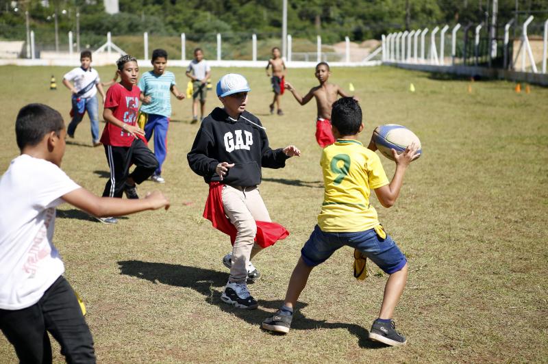 Rugby é apresentado aos alunos de EMEB José Augusto Moreira e faz reduzir índice de ocorrência escolar na unidade Rugby é apresentado aos alunos de EMEB José Augusto Moreira e faz reduzir índice de ocorrência escolar na unidade