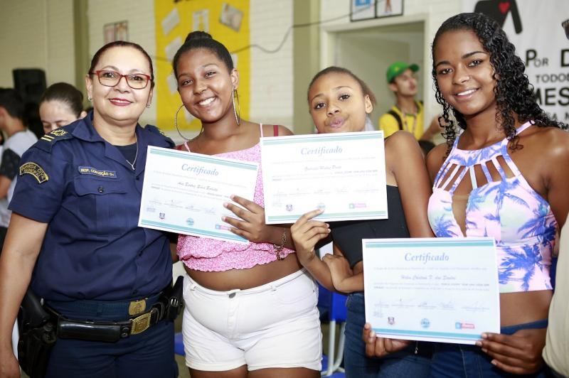 Cerimônia de encerramento do Programa Força Jovem aconteceu na Escola Estadual Elvira Parada Manga Cerimônia de encerramento do Programa Força Jovem aconteceu na Escola Estadual Elvira Parada Manga